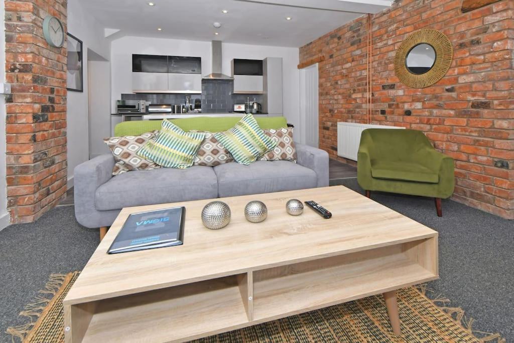 Lyndale House - By Sigma Stays Crewe Zewnętrze zdjęcie